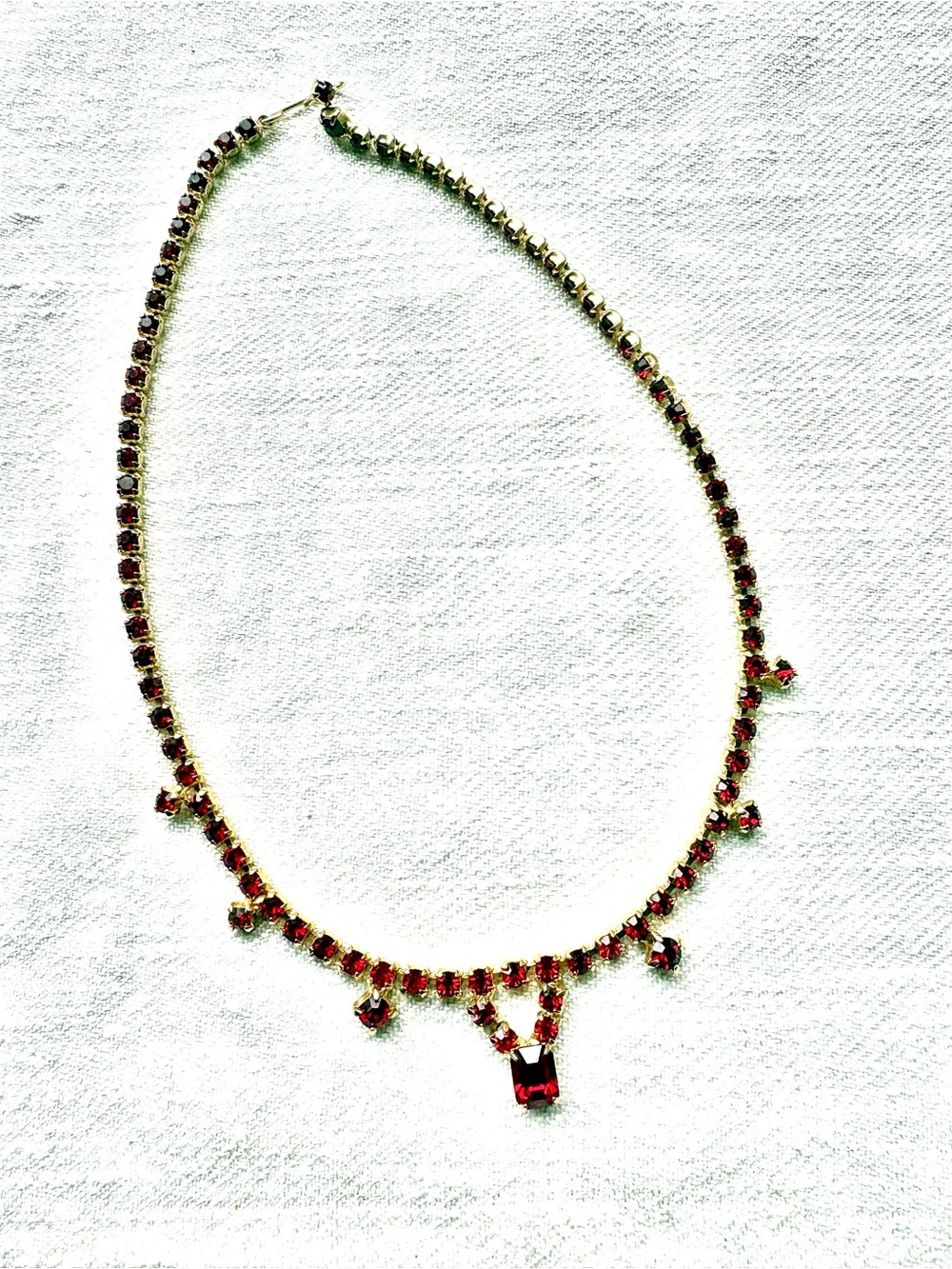 Vintage Ruby Red Rhinestone Necklace